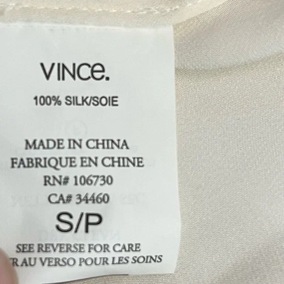 Vince Blouse White Silk Short Sleeve Split Neck Popover Blouse Sz S GUC - Picture 10 of 11